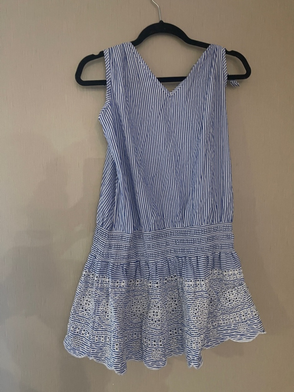 Cartolina medium Blue White Stripe Tie Shoulder tunic eyelet smocked 100 cotton - Picture 5 of 5